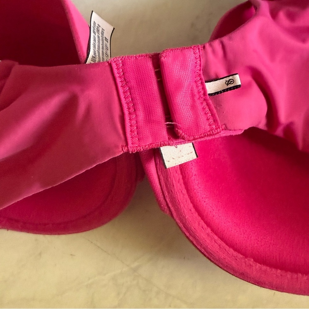 ❇️Victoria's Secret Vibrant Pink Demi Bra 2 for $22 ❇️ - Picture 3 of 4